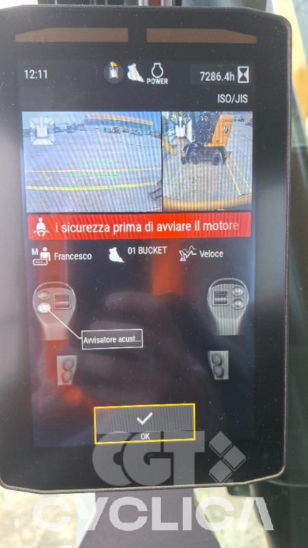 Pelles sur chenilles  330 GC TML10017 - 10