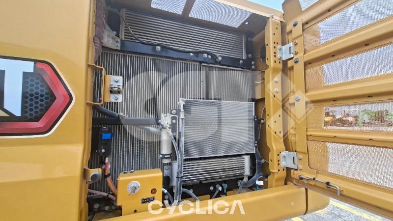 Pelles sur chenilles  330 GC TML10017 - 16