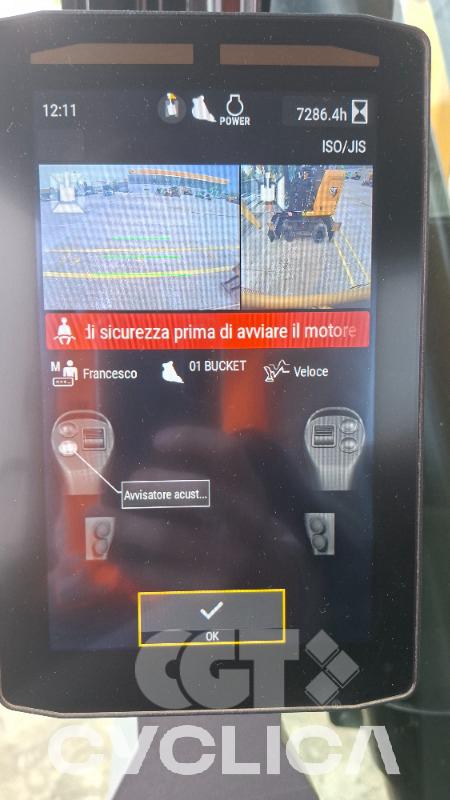 Pelles sur chenilles  330 GC TML10017 - 11