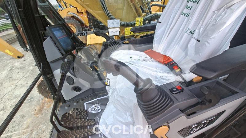 Pelles sur chenilles  330 GC TML10017 - 14