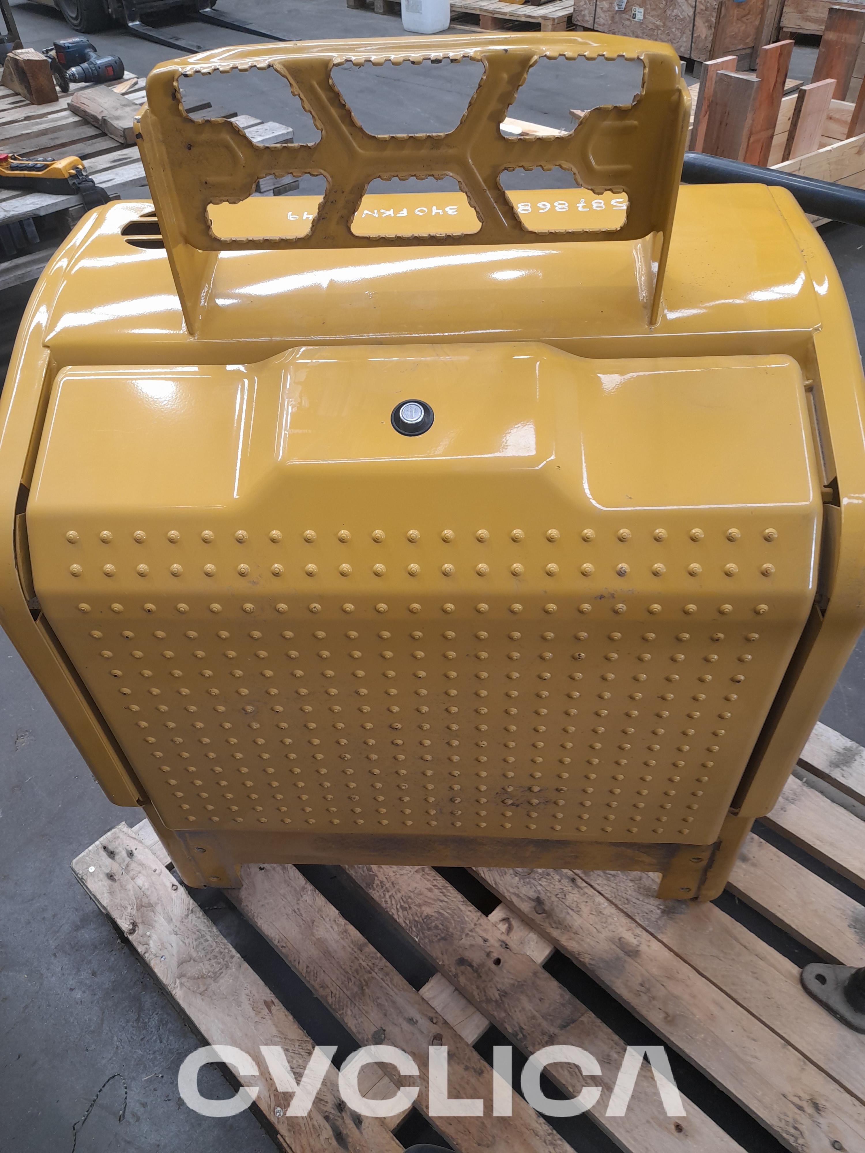 Others  340L 5878683 - 1