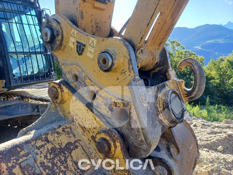 Bageri gusjeničari 323F SA FA210### - 12