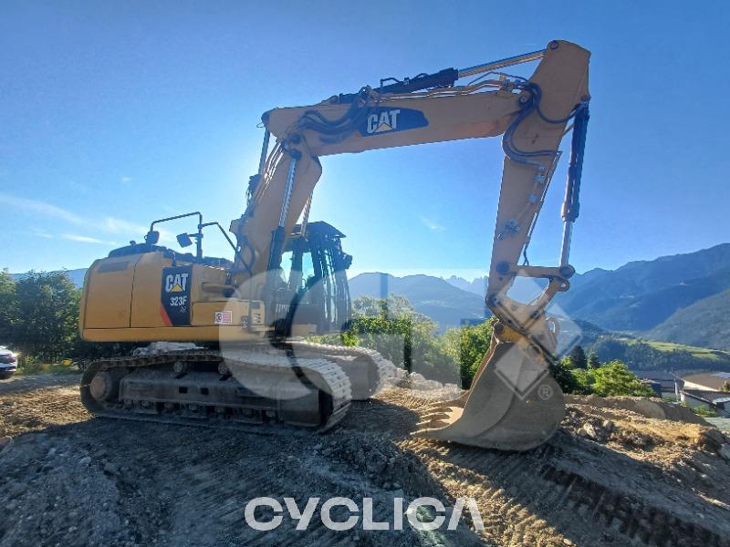 Bageri gusjeničari 323F SA FA210### - 2