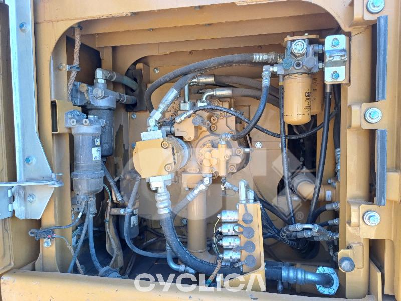 Bageri gusjeničari 323F SA FA210### - 8