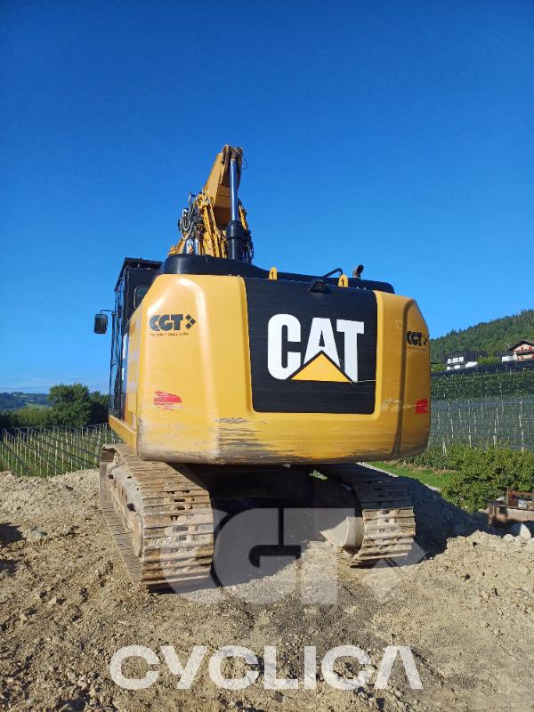 Bageri gusjeničari 323F SA FA210### - 4