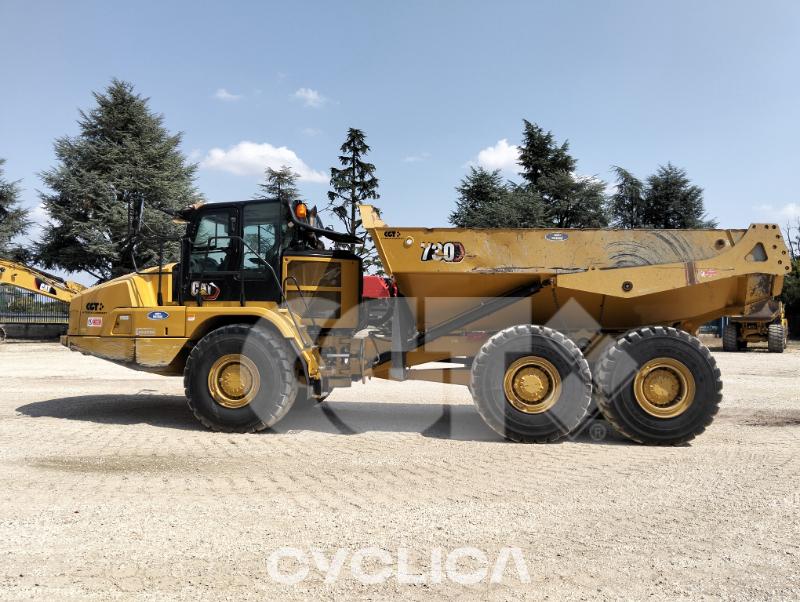 Dumpers and articulated trucks  730 3T302322 - 2