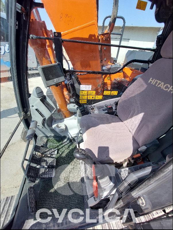 Bageri gusjeničari  ZX135US-6 J00510### - 11