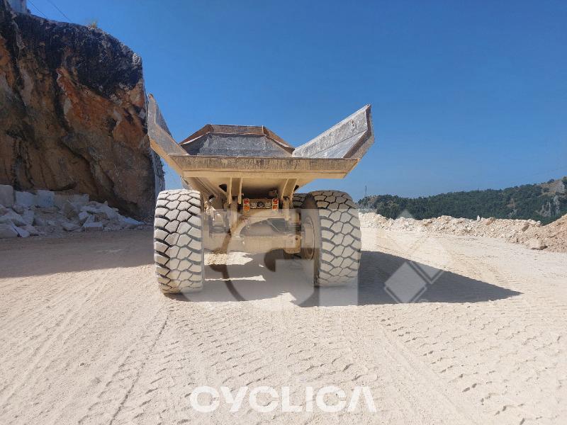 Damperi i zglobni kamioni  745 3T601### - 4