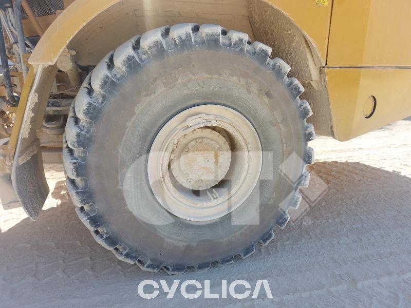 Damperi i zglobni kamioni  745 3T601### - 7