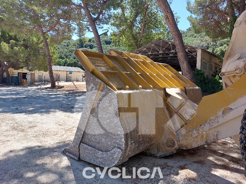 Utovarivači na kotačima  988K T8E00246 - 15