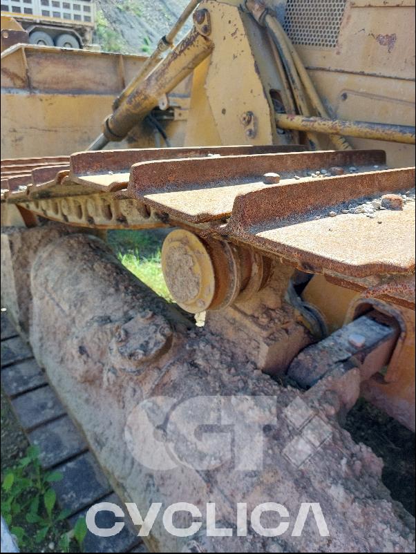 Buldožeri i traktori gusjeničari  D5H 1DD01### - 5