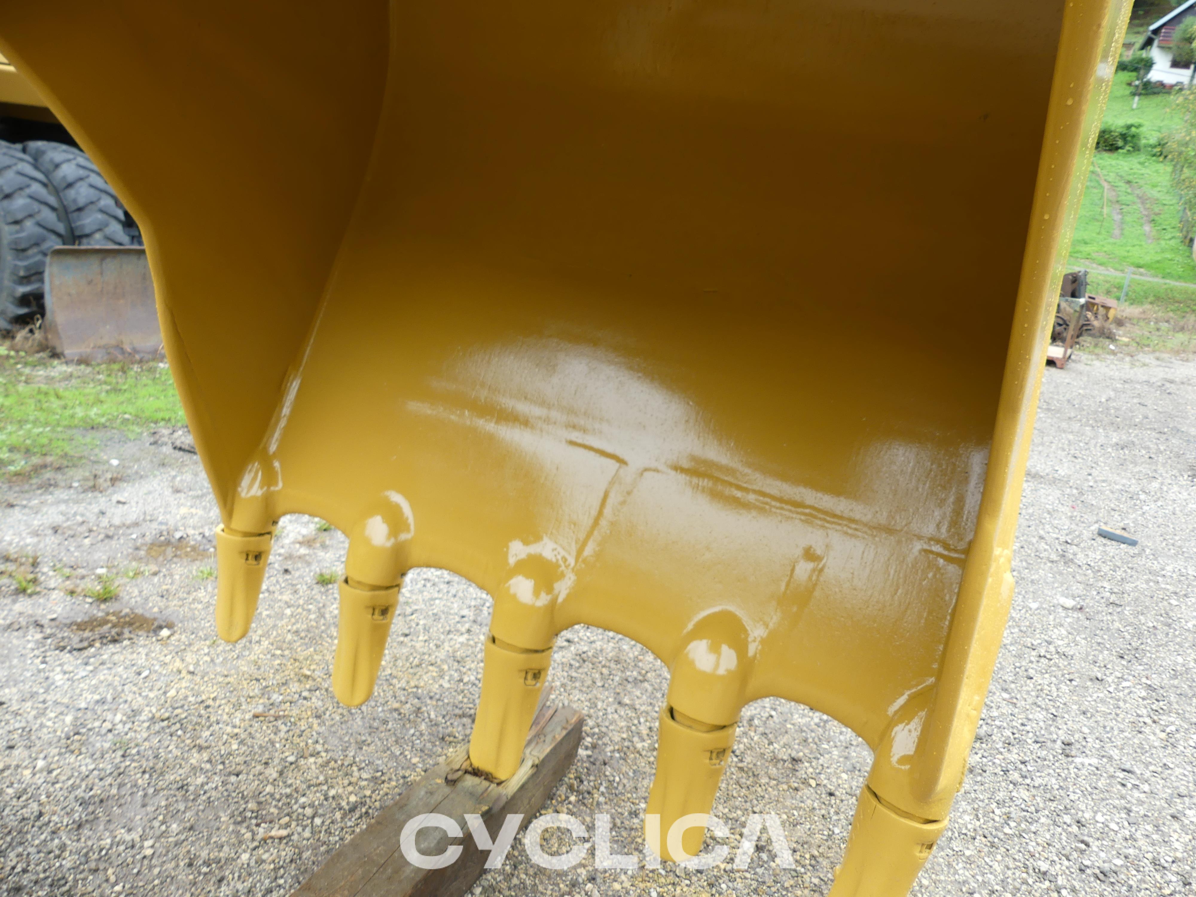 Escavatori cingolati  323-07N KPE00205 - 17