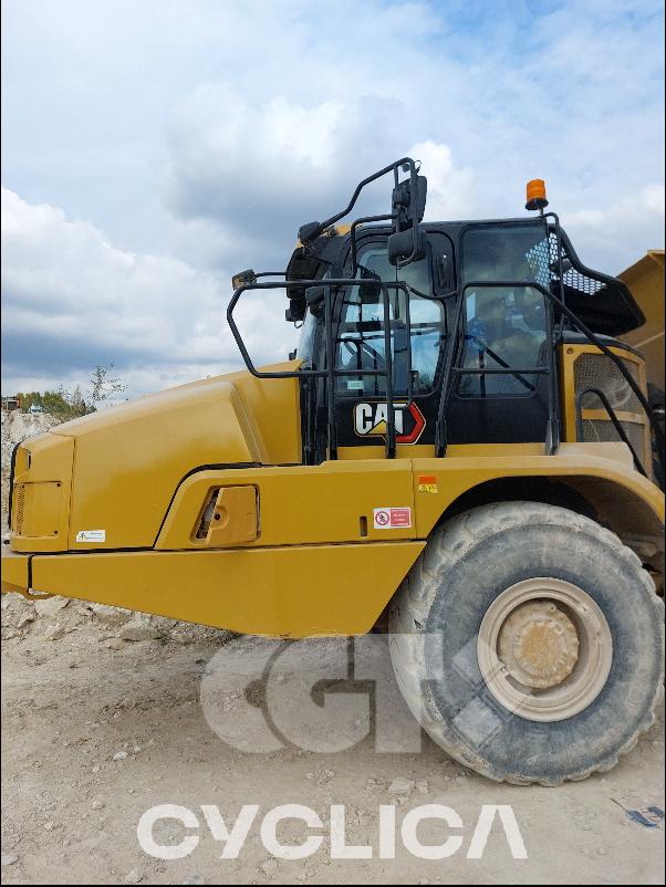 Dumpers e caminhões articulados  730 3T300### - 3