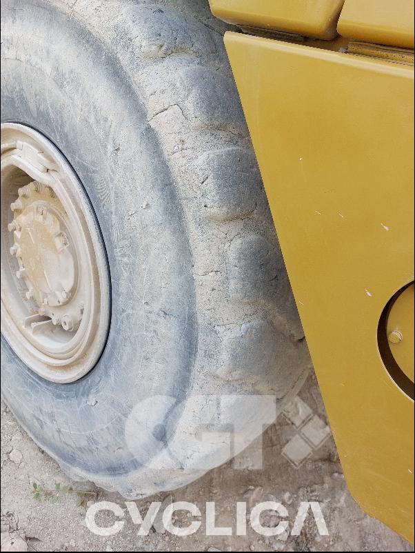 Dumpers e caminhões articulados  730 3T300### - 7
