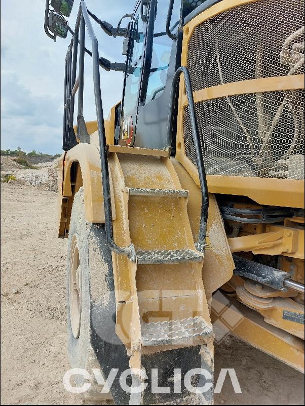 Dumpers e caminhões articulados  730 3T300### - 10