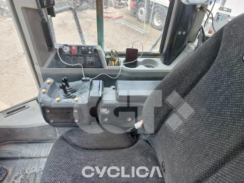 Palas cargadoras de ruedas  966M XE FL200### - 16