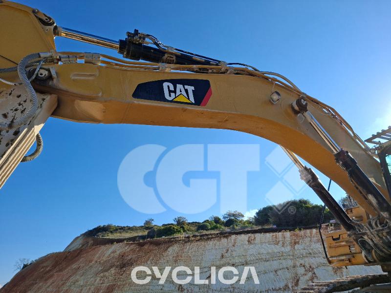 Crawler excavators  352F KBP00### - 13