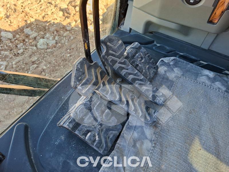 Crawler excavators  352F KBP00### - 16