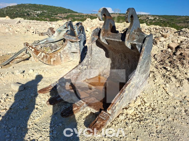 Crawler excavators  352F KBP00### - 19