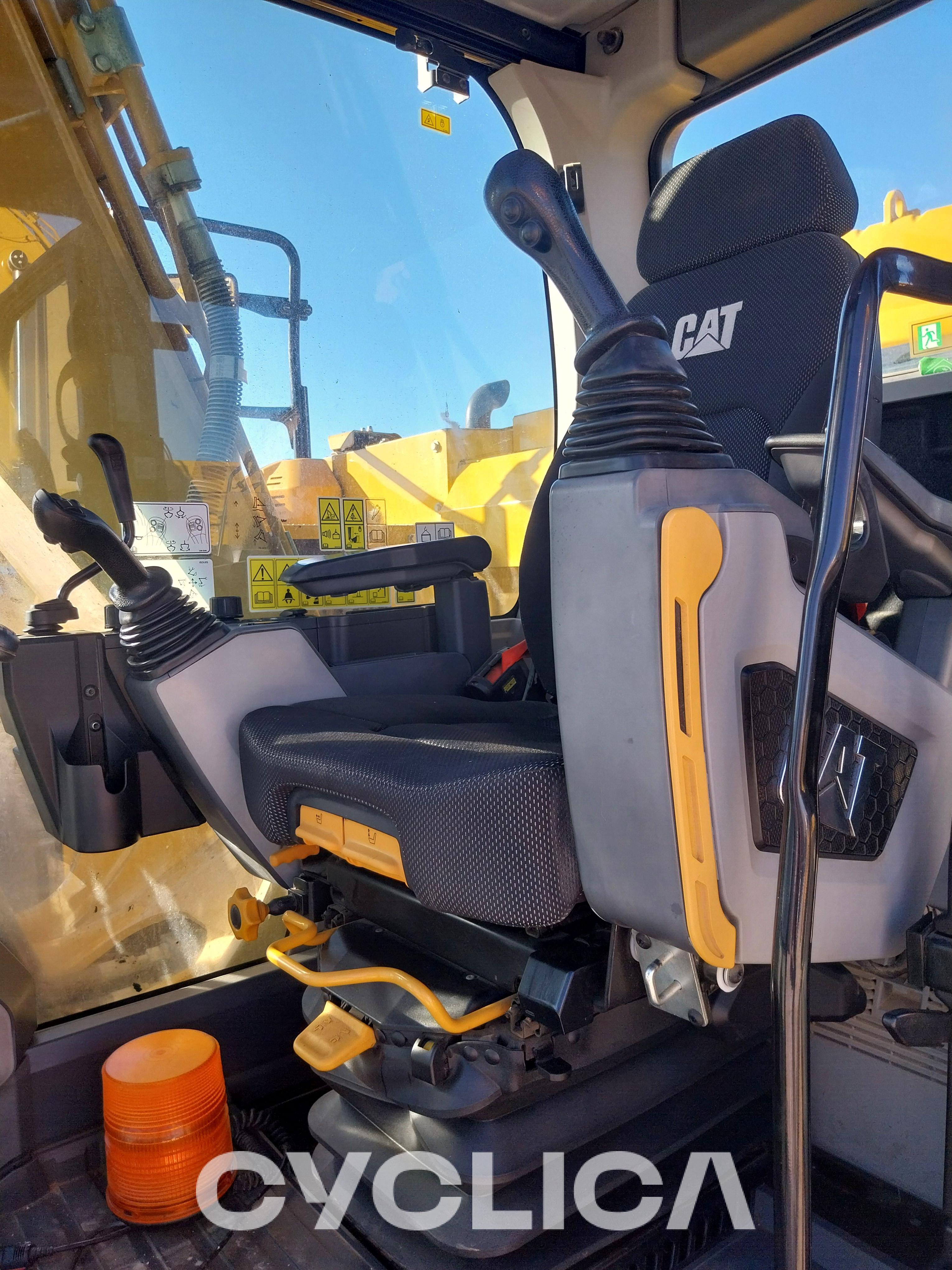 Ровокопачи-гасеничари  315 NG YDE00433 - 7