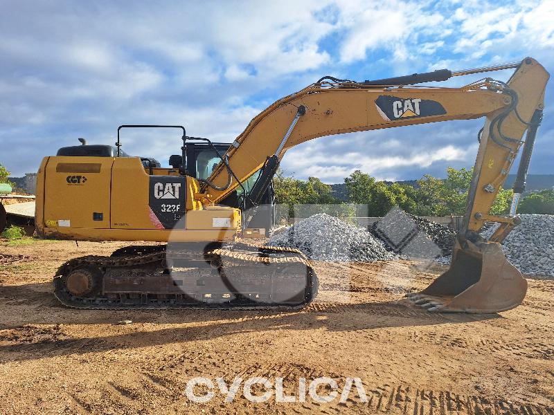 Bagri goseničarji 323F SA FA210149 - 2