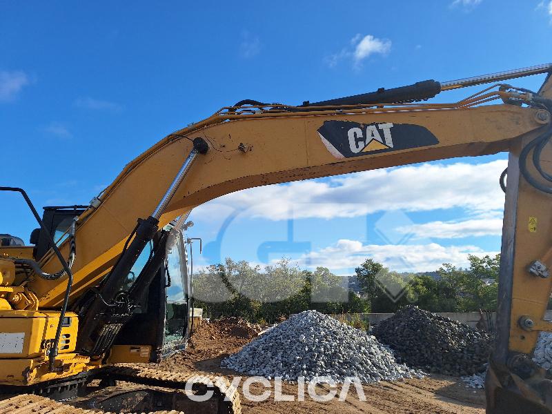 Bagri goseničarji 323F SA FA210149 - 12