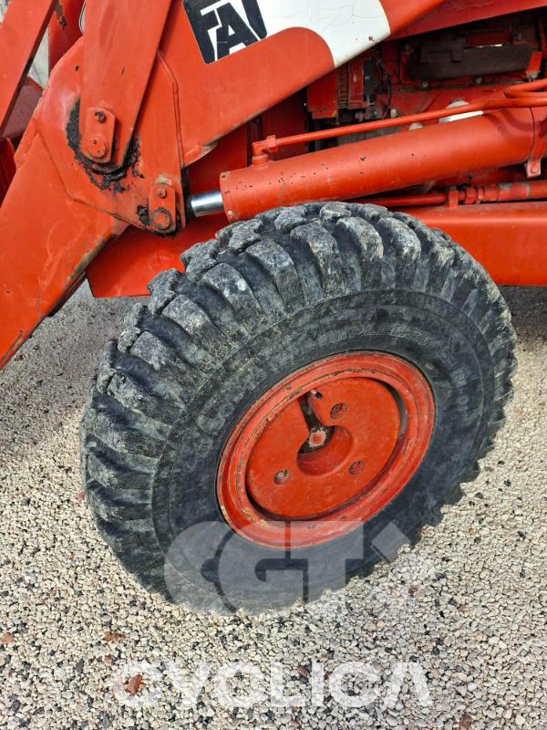 Rovokopači-utovarivači 67BDT EU05245M0UPV### - 10