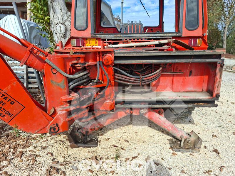 Rovokopači-utovarivači 67BDT EU05245M0UPV### - 12