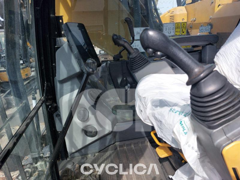 Ровокопачи-гасеничари 315 NG YDE00260 - 6