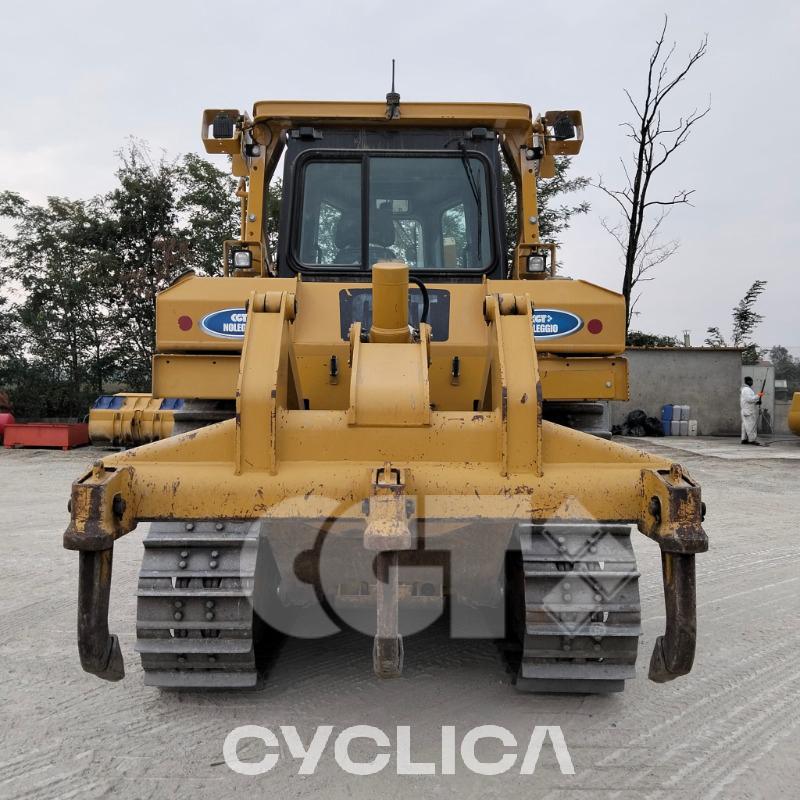 Buldožerji in traktorji goseničarji  D6T LAE00380 - 3