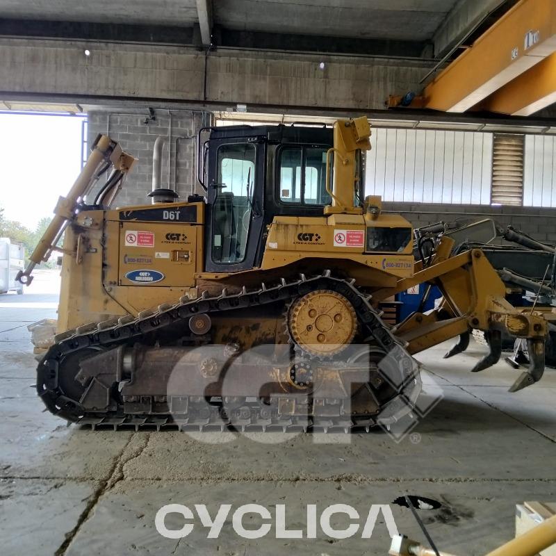 Buldožerji in traktorji goseničarji  D6T LAE00380 - 2