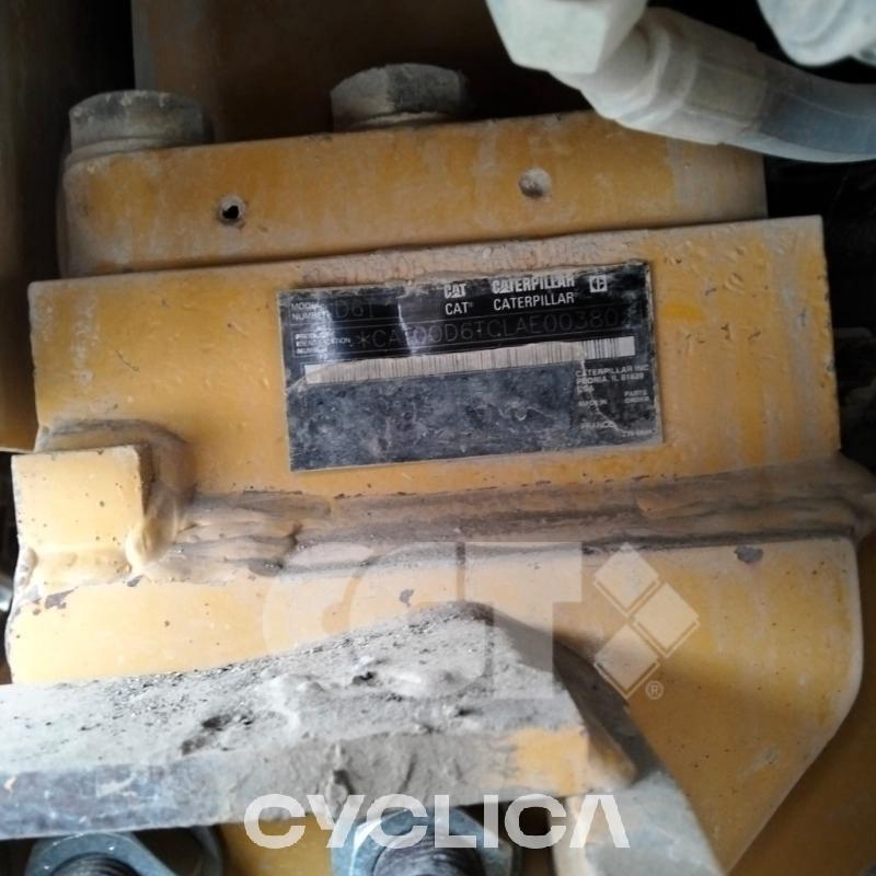 Buldožerji in traktorji goseničarji  D6T LAE00380 - 7