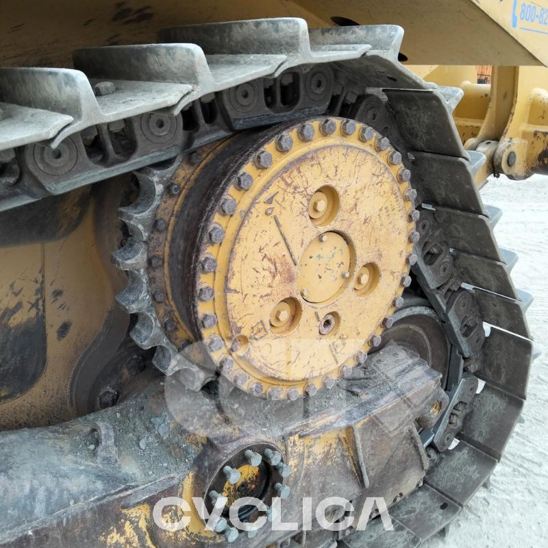 Buldožerji in traktorji goseničarji  D6T LAE00380 - 6