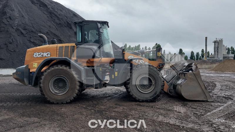 Utovarivači na točkovima  821 ZHE12### - 3