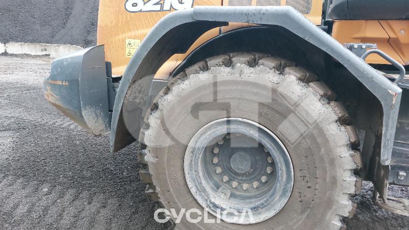 Utovarivači na točkovima  821 ZHE12### - 10