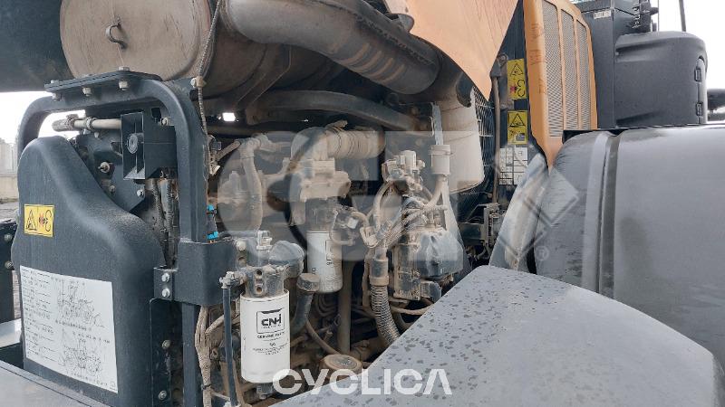 Utovarivači na točkovima  821 ZHE12### - 11