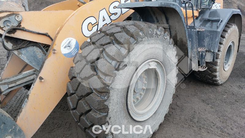 Utovarivači na točkovima  821 ZHE12### - 12