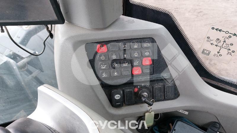 Utovarivači na točkovima  821 ZHE12### - 16