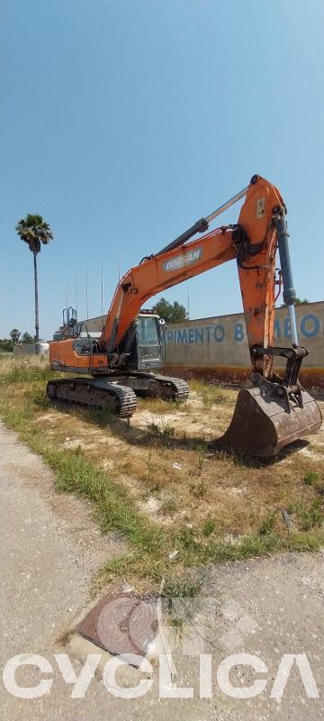 Bageri guseničari  DX235 DHKCEBB### - 2