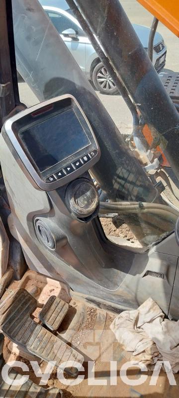 Bageri guseničari  DX235 DHKCEBB### - 8