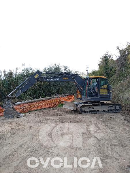 Bageri guseničari  EC145 312157 - 1