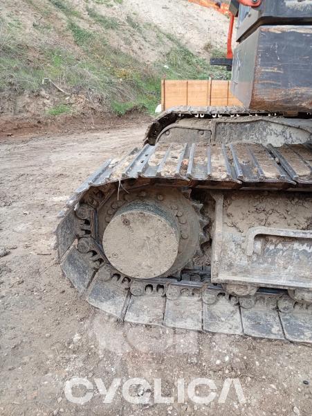 Bageri guseničari  EC145 312157 - 7