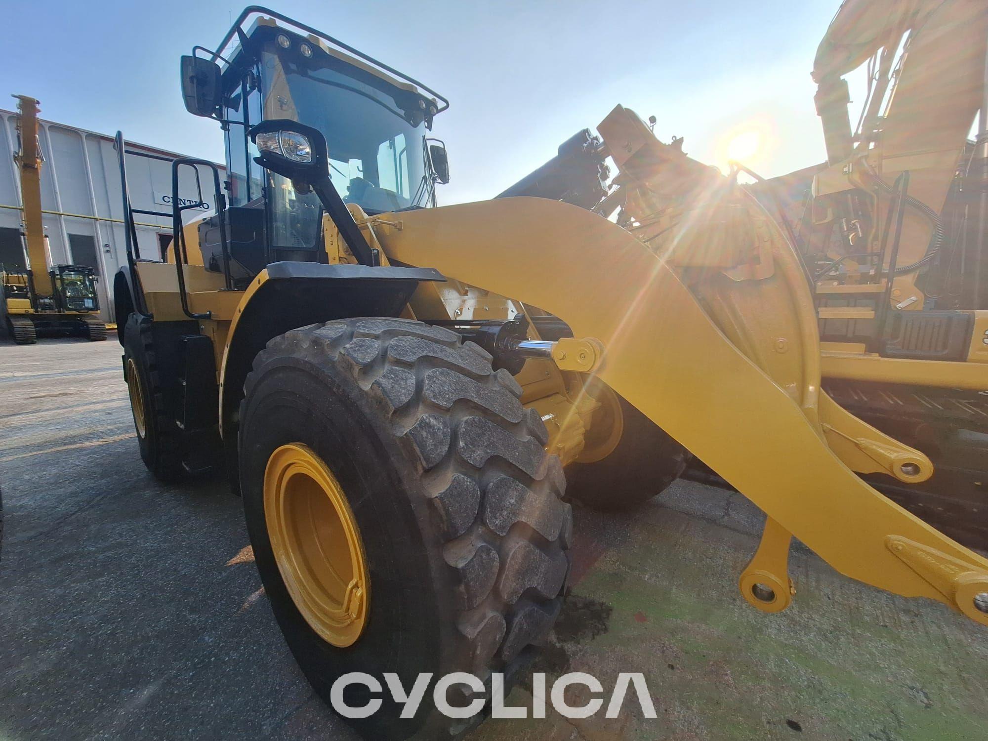 Chargeuses sur pneus 966M MD700613 - 2