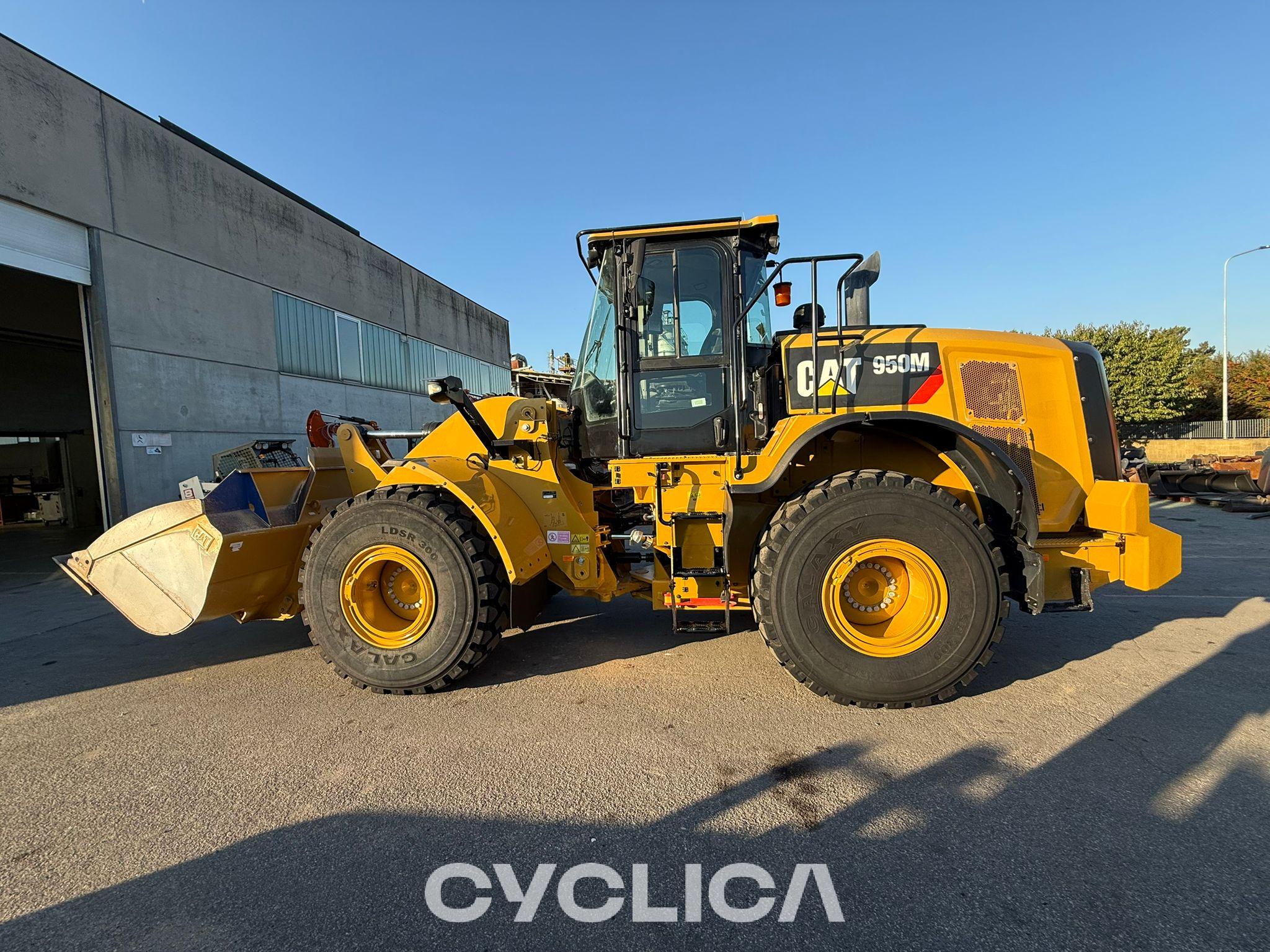 Chargeuses sur pneus 950M XCJ10395 - 2
