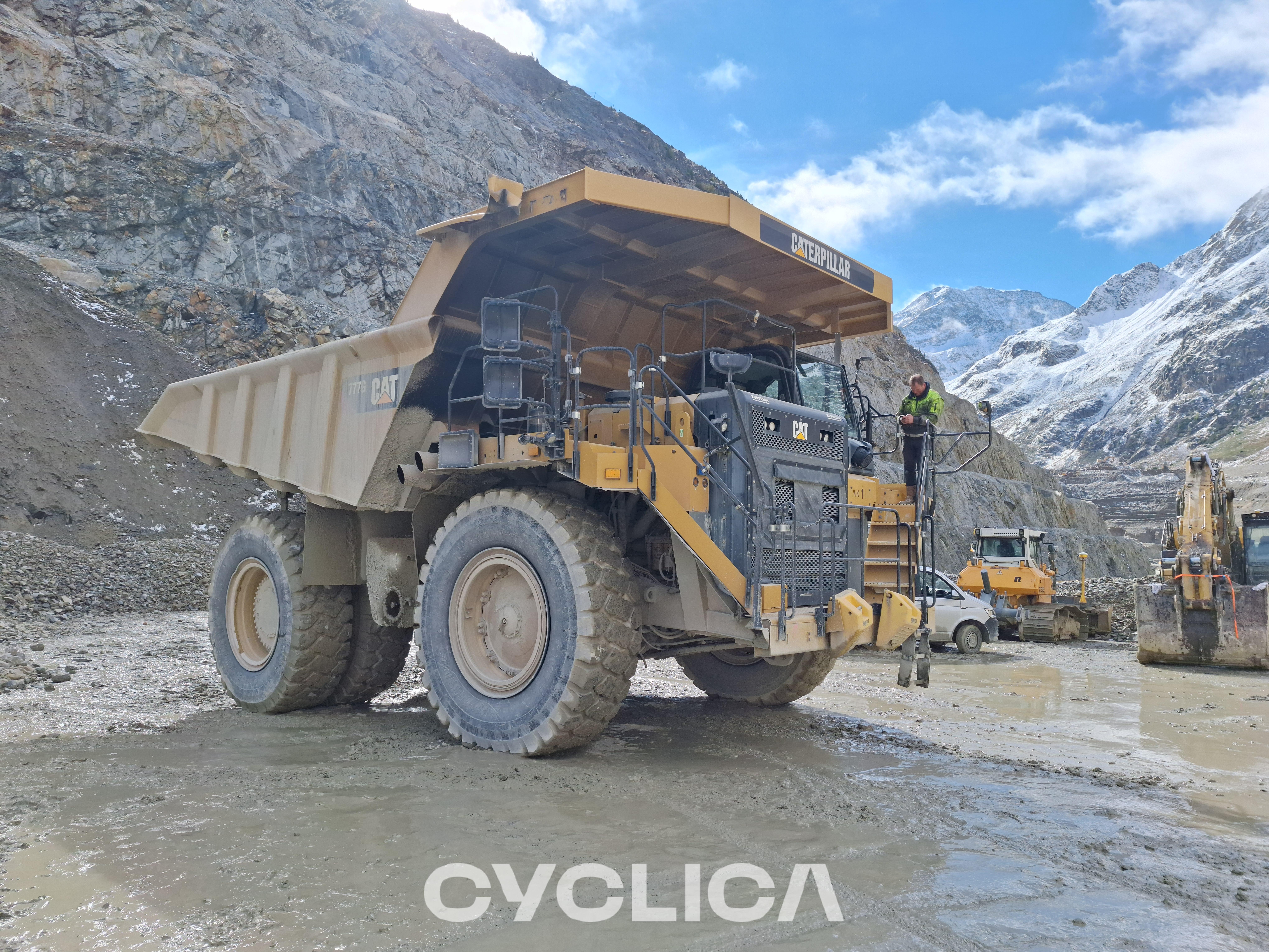 Dumpers and rigid trucks  777G RDR02099 - 4