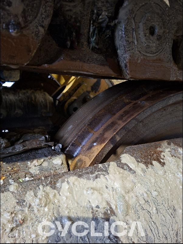 Gusjeničari 963D LCS01668 - 15