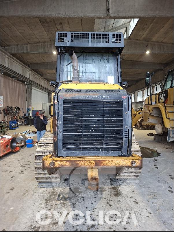 Gusjeničari 963D LCS01668 - 7