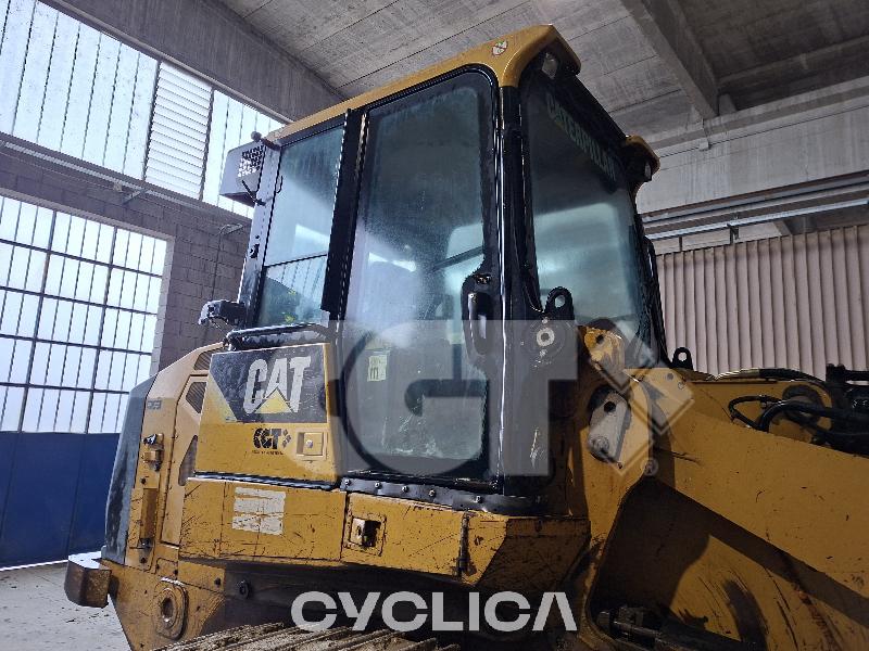 Gusjeničari 963D LCS01668 - 19