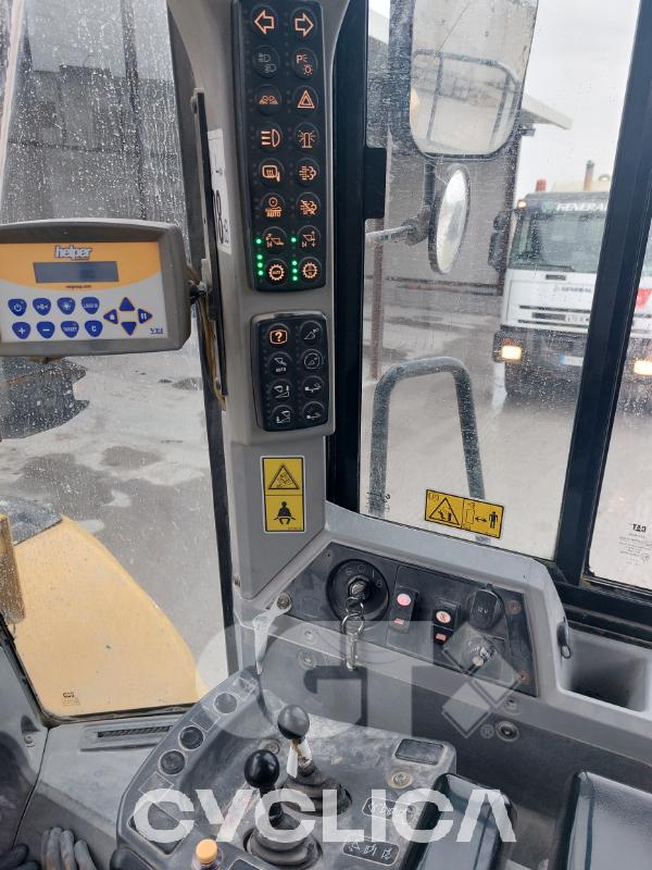 Pás Carregadoras de Rodas  966K PBG00### - 12