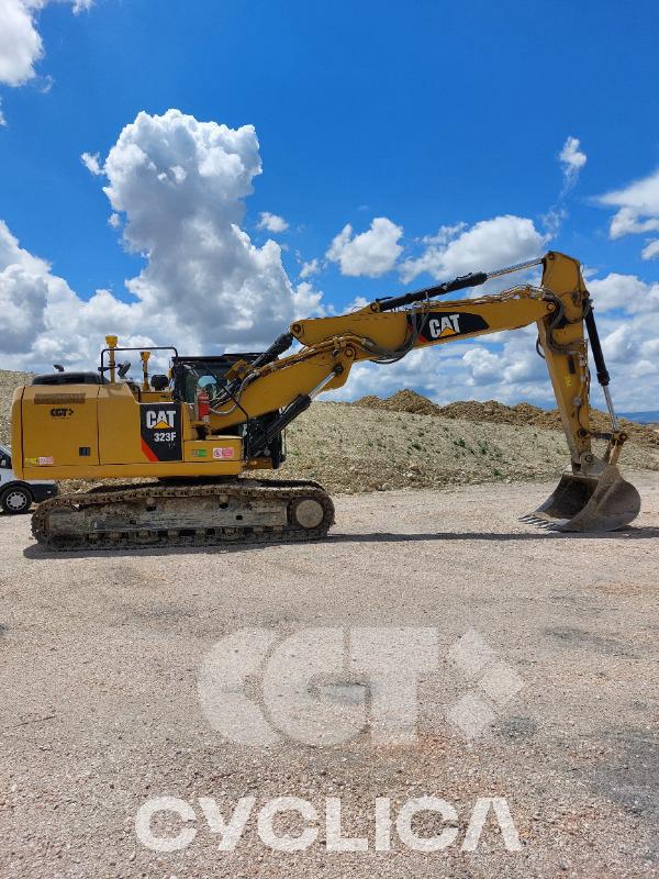 Eskavatorë me Zinxhirë  323F MFY20### - 2